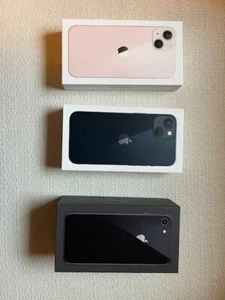 OEM IPhone boxes (empty) Iphone 13 (x2) and IPhone 8 - Photo 1 sur 2