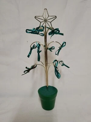 Gold Metal Wire Spiral Christmas Tree with Star Tabletop Decoration 9" - Image 1 of 2