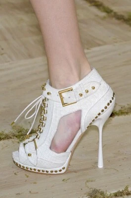 New Alexander McQueen S/S 2011 Oyster White Snake Studded Ankle Boots 38 - US 8 - Image 1 of 4