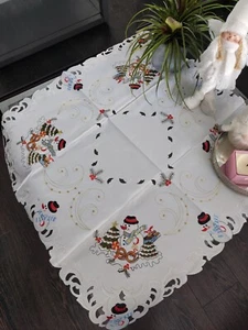 CHRISTMAS TABLECLOTH / TABLE RUNNER - Picture 1 of 1
