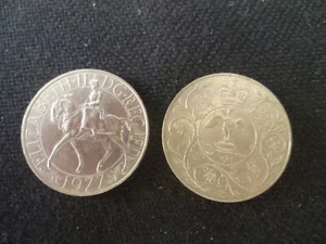 2x 1977 Queen Elizabeth II Silver Jubilee Coins - LOOK! - Picture 1 of 2