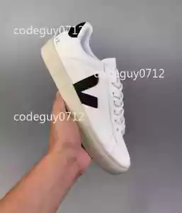 Scarpe casual Veja uomo e donna sneakers basse stringate in pelle - Foto 1 di 12