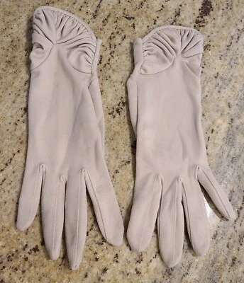 Luvas formais vintage tamanho L bege nylon elástico 10,5" ventilador pulso art nouveau - Imagem 1 de 4