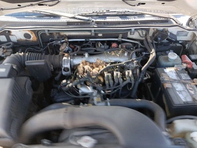 Eje delantero del eje izquierdo del conductor se adapta a 01-06 MONTERO 30353958 Foto 1 de 4