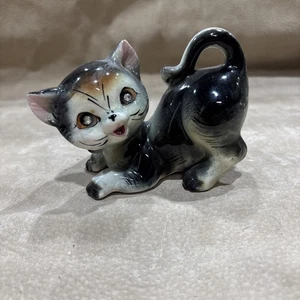 Statuina vintage giocosa gatto accovacciato in ceramica con occhi di strass - Foto 1 di 3