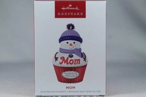 MOM ~ 2023 Hallmark Halter Ornament - Bild 1 von 2