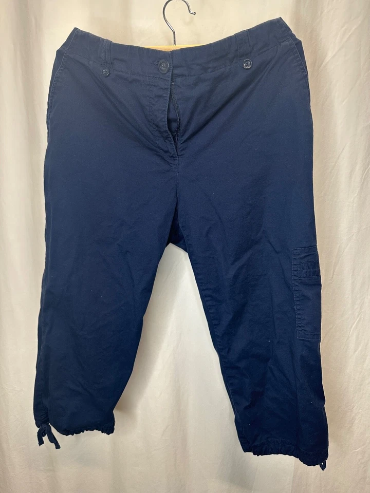 BRIGGS New York Navy Blue Capri/Joggers Shorts With Cargo Pocket Size 16 - Image 1 of 4