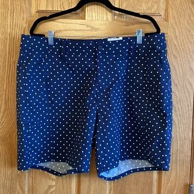 St. John’s Bay Women’s Short 18W 6.5” Inseam Blue Polka Dot - Image 1 of 4