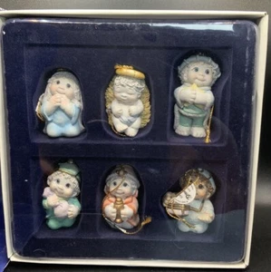 DREAMSICLES 1996 6pc NATIVITY ORNAMENT COLLECTION ~Porcelain Bisque ~ NEW in BOX - Picture 1 of 4