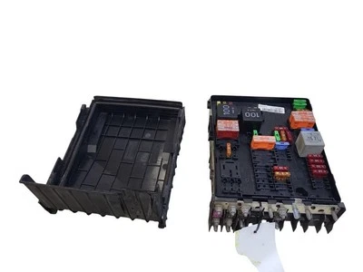 Scatola fusibili Skoda Octavia I 1U2 1K0937132F 2.0 benzina 2007 30327827 - Immagine 1 di 4