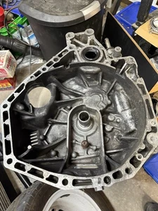94-01 Acura Integra Transmission inner case Manual bell housing GSR LS B16 B18 - Picture 1 of 4