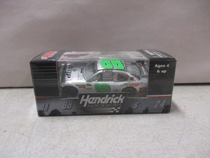 Amplificador Action Hendrick Motorsports Dale Earnhardt Jr 2011 sin azúcar 1/64 - Imagen 1 de 3