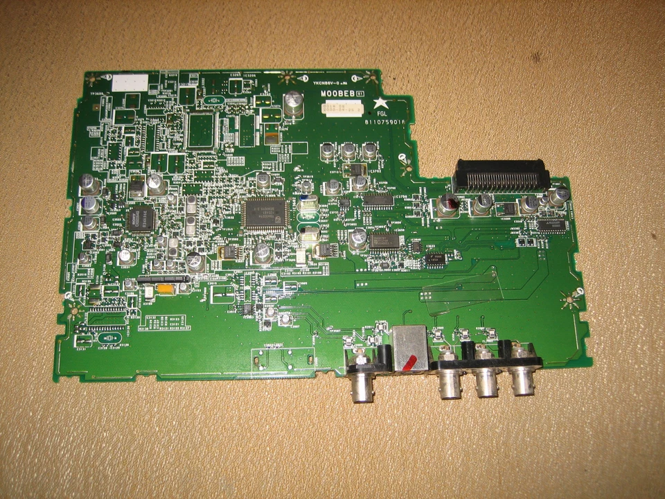 FUJITSU M00BEB VIDEO BOARD MODEL #PDS4209U-B - Image 1 of 1