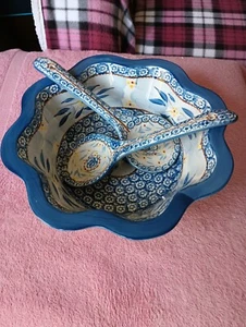 temp-tations alte Welt blau 12 Zoll geriffelte Salatschüssel mit Servierriemen - Bild 1 von 12