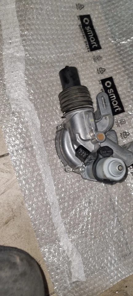 ATTUATORE  frizione originale SMART Fortwo  451  benzina , diesel o brabus o mhd - Immagine 1 di 2