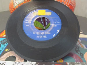 THE VAN DYKES, BELLS ARE RINGING-MEANING OF LOVE, KING 45-5158 G+ PLAYS GOOD - Picture 1 of 4