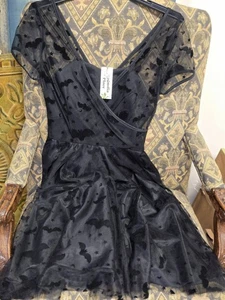 Magnolia Place schwarz Burnout Fledermäuse Samtkleid Größe Large Glam Goth Neu mit Etikett - Bild 1 von 2