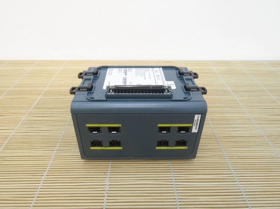 Cisco IEM-3000-8SM Expansion SFP Module 8 100MB SFP ports - Image 1 of 1