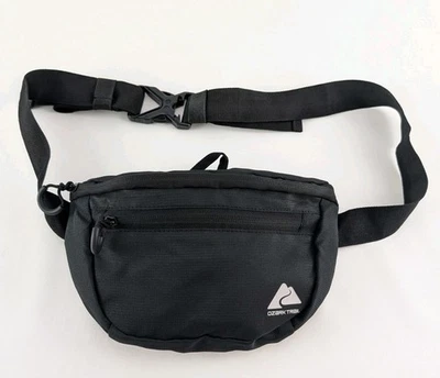 Ozark Trail 2.5 Ltr Waist Pack Black Unisex Fanny Pack - Image 1 of 4