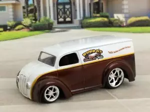 Hot Rod Milk Truck 1926 - 1986 Divco Panel Delivery 1/64 Scale Limited Edit H9 - Picture 1 of 4