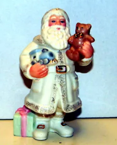 "Estatuilla de Lenox ""Santa's Christmas Treasure"" - NUEVA - Imagen 1 de 3