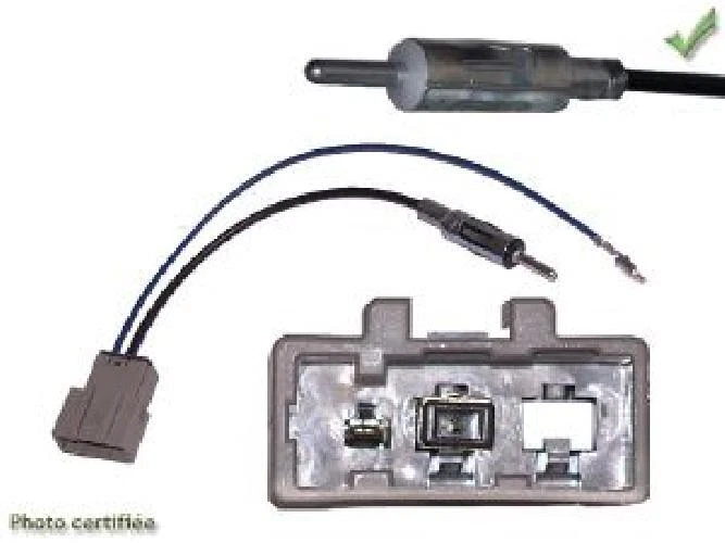 Adaptateur Antenne compatible avec Nissan vers Din M - ANT6017 - Photo 1/1