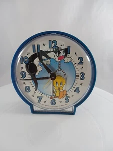 WARNER BROTHERS LOONEY TOONS TWEETY & SYLVESTER ALARM CLOCK 1997 Westclox WORKS - Picture 1 of 6