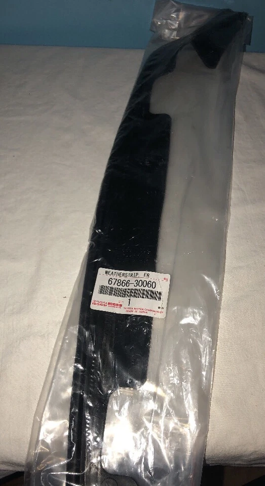 Sello de resistencia delantera izquierda para puerta delantera izquierda Lexus TOYOTA OEM 13-16 GS350 6786630060 Foto 1 de 1