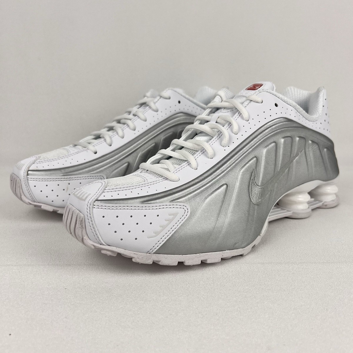 Nike Shox R4 White Metallic | eBay Nike Shox R4 White Metallic | eBay