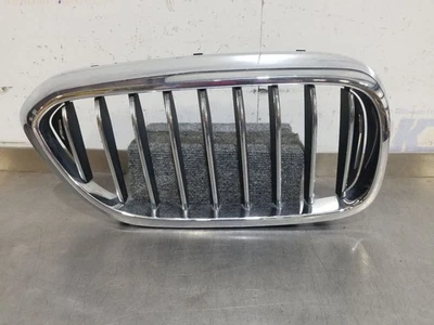 19 2019 BMW 530I UPPER RIGHT GRILLE CHROME - Image 1 of 4