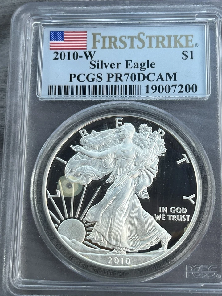 W Silver Eagle NGC PR70 2010 ultra camafeo reflectividad bellamente elaborada Foto 1 de 4