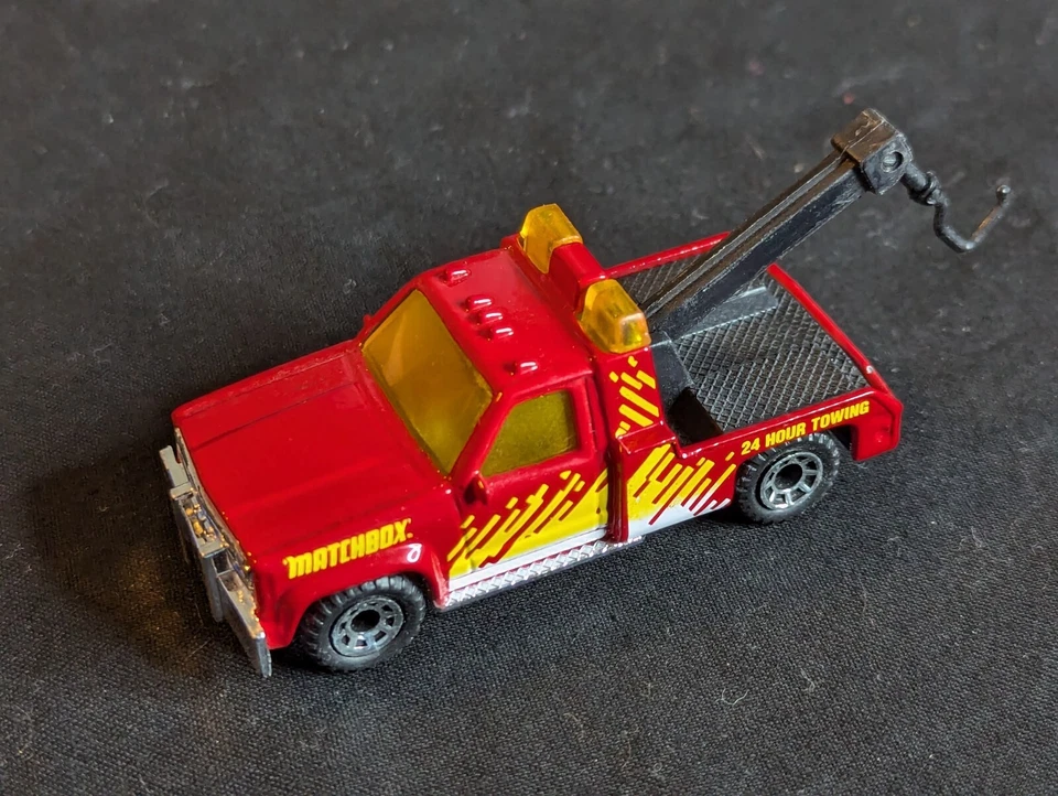 Vintage MATCHBOX GMC Wrecker red/Black 1987 - Image 1 of 4