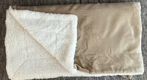 Berkshire blanket Sherpa throw Warm and Soft Loftmink Reversible. Grain 50x60 in - Picture 1 of 7