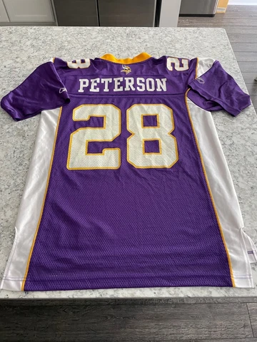 Reebok Adrian Peterson Size - M -Minnesota Vikings Jersey NFL Equipment On-Field Cover
