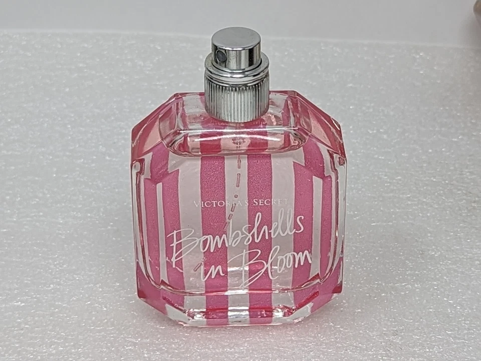 Парфюмерная вода Victoria's Secret Bombshells In Bloom 1,7 унции 50 мл без крышки - Изображение 1 из 1