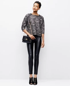 Ann Taylor – kleiner (4–6) schwarz & beige verklebter Spitzenpullover 149,00 $ (352630H) - Bild 1 von 4