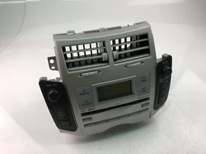 TOYOTA YARIS P9 Musik-Player ohne GPS 86120-0D210 2008 15242577 - Bild 1 von 4