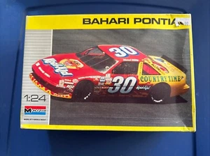 Michael Waltrip #30 Country Time Bahari Pontiac Monogram 1/24 Plastic Model#2939 - Picture 1 of 2