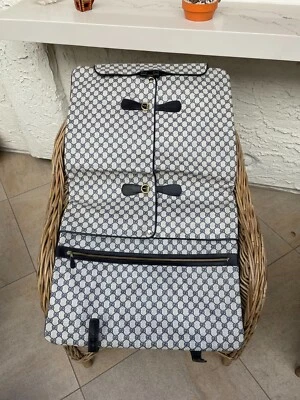 True vintage Gucci garment bag 1970's 21.5x17 blue and grey excellent condition - Image 1 of 4