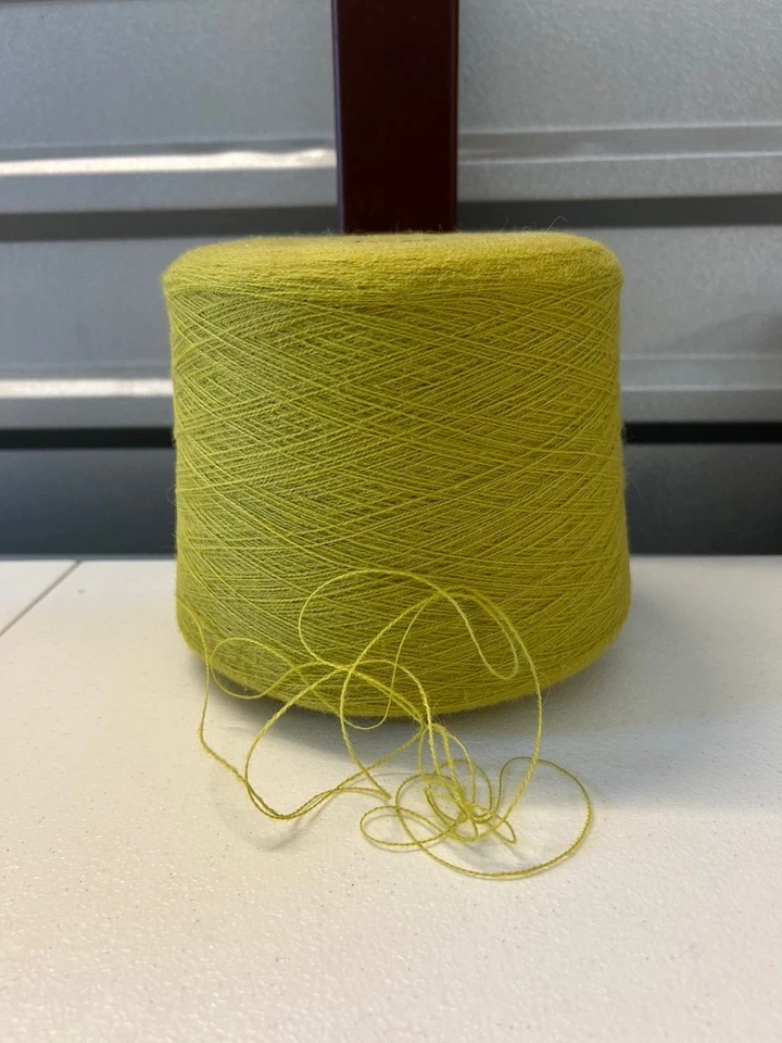 МЯГКАЯ конусообразная катушка перуанская #0 кружевная пряжа для альпаки с акрилом 2 фунта 3 унции 994 г 5008 C - Изображение 1 из 4