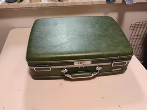 Vintage American Tourister Koffer "Escort" / grüne Hartschale / 21×16×7 - Bild 1 von 20