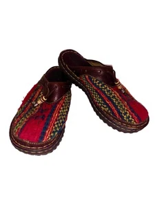 Scarpe vintage Born Mule donna taglia 7 M rosse sud-ovest azteca coperta lana zoccolo slip on - Foto 1 di 9