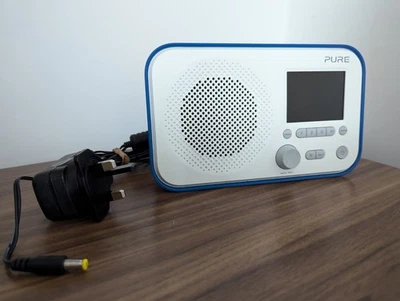 Pure Elan E3 Portable Digital DAB/DAB+/FM Digital Radio Blue & White with power - Image 1 of 4