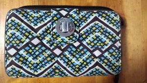 Vera Bradley Rain Forest RFID Wallet Turn Closure - Picture 1 of 5
