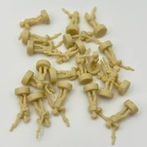Risk 20 White Plastic Infantry Pieces 2003 Replacement Parts Soldier Army Cream - Picture 1 of 1