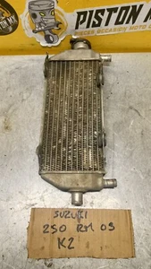 RADIATEUR DROIT SUZUKI 250 RM 2003 K2 - 2002 2003 2004 2005 - Foto 1 di 6