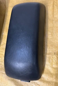 95-99 Subaru Legacy Outback Center Console Armrest Arm Rest Leather Lid Top B21 - Picture 1 of 9