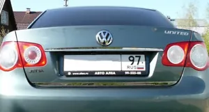 New Votex VW Zubehor Mk5 Jetta Sedan Chrome Look Rear Trunk Accent Strip - Foto 1 di 3