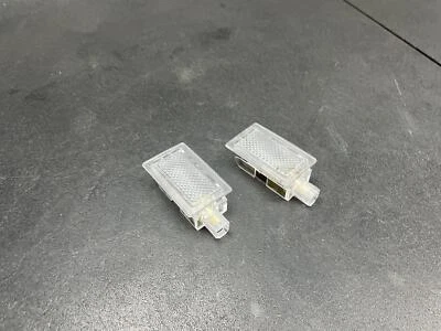 Lámpara de luz de cortesía para maletero trasero Dodge Charger 2019 68395785AA 2011 2012-2023 2 PIEZAS Foto 1 de 4