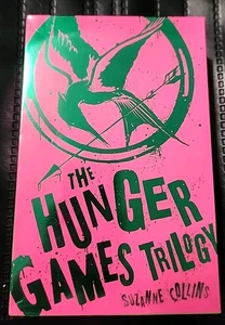 The Hunger Games Trilogy Boxed Set, 'Propaganda Edition' *Brand New Sealed* Neon - Picture 1 of 5